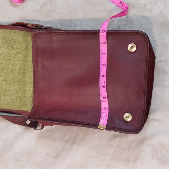 Vintage Handcrafted Leather Messanger Bag With Green Canvas Liner - Picture 13 of 14